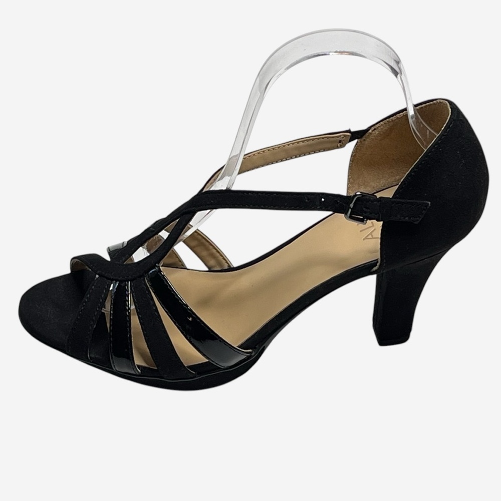 Naturalizer Black Strappy Mid-Heel Sandals